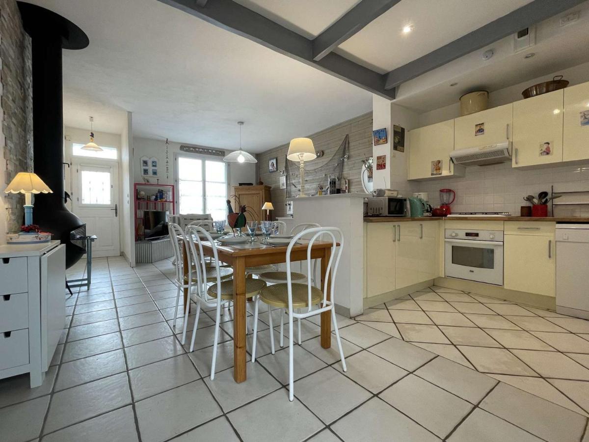 Holiday home Maison Avec Jardin, Sauna Et Proche A Chatelaillon, 6 Couchages - Fr-1-246-600 *